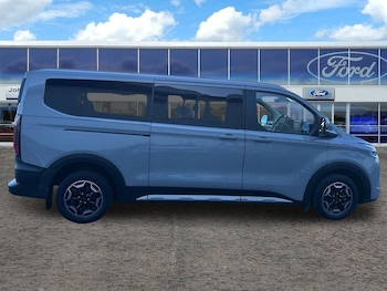 Used Ford Tourneo Custom 2024 for sale - 76124592: Photo 2