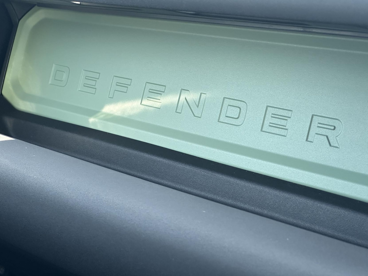 Used Land Rover Defender 2023 for sale - 77048028: Photo 12