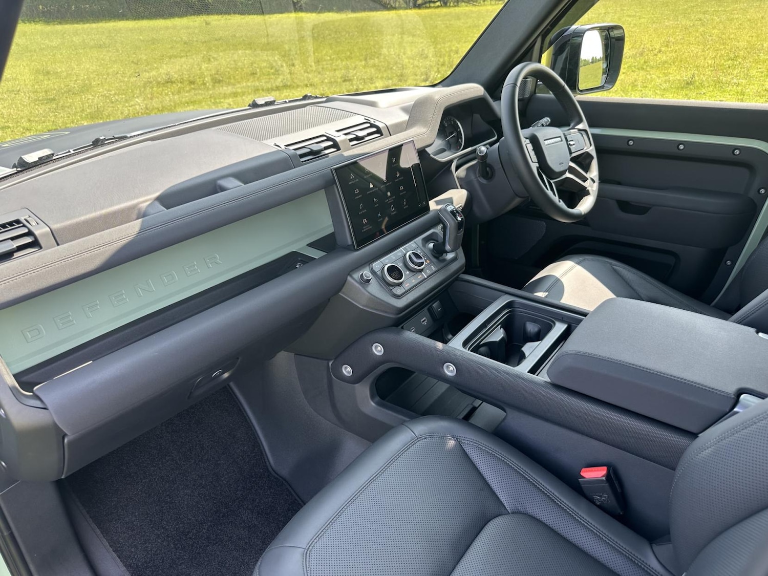 Used Land Rover Defender 2023 for sale - 77048028: Photo 13