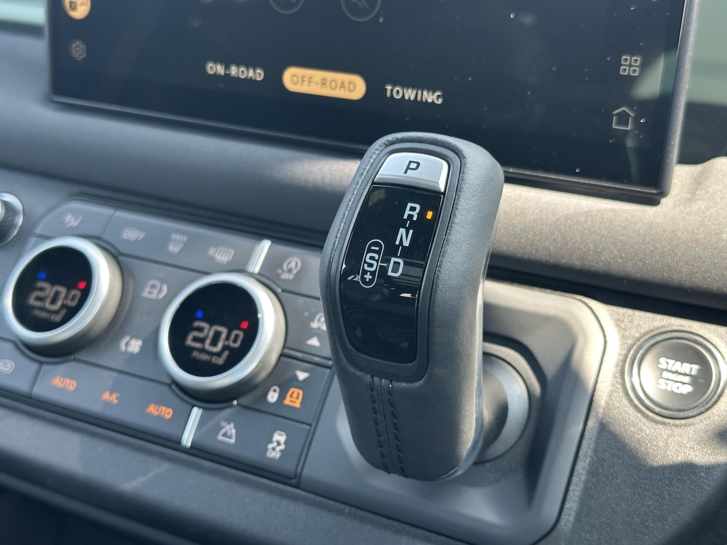 Used Land Rover Defender 2023 for sale - 77048028: Photo 16