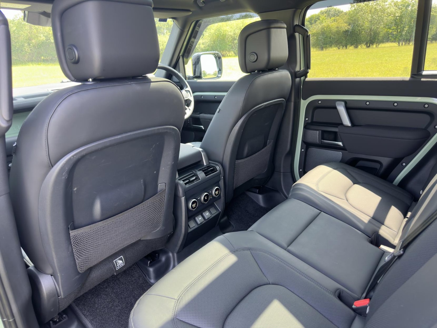 Used Land Rover Defender 2023 for sale - 77048028: Photo 17