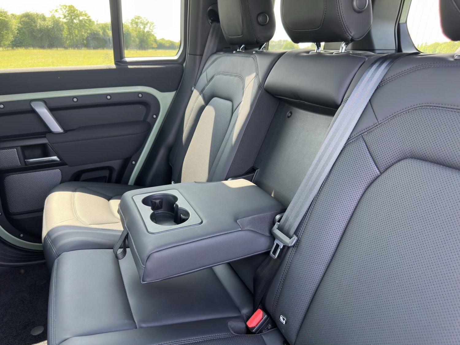 Used Land Rover Defender 2023 for sale - 77048028: Photo 19