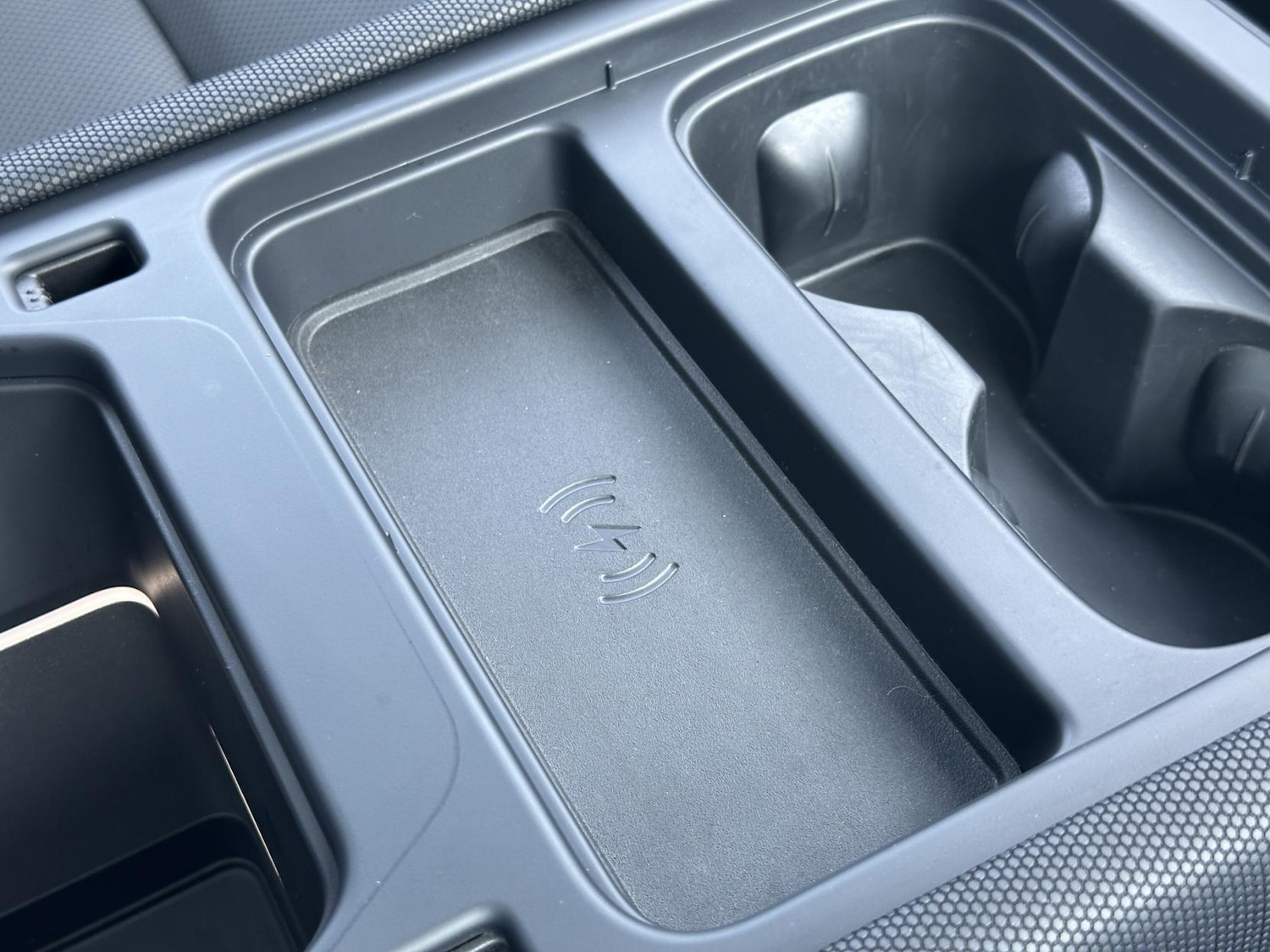 Used Land Rover Defender 2023 for sale - 77048028: Photo 25