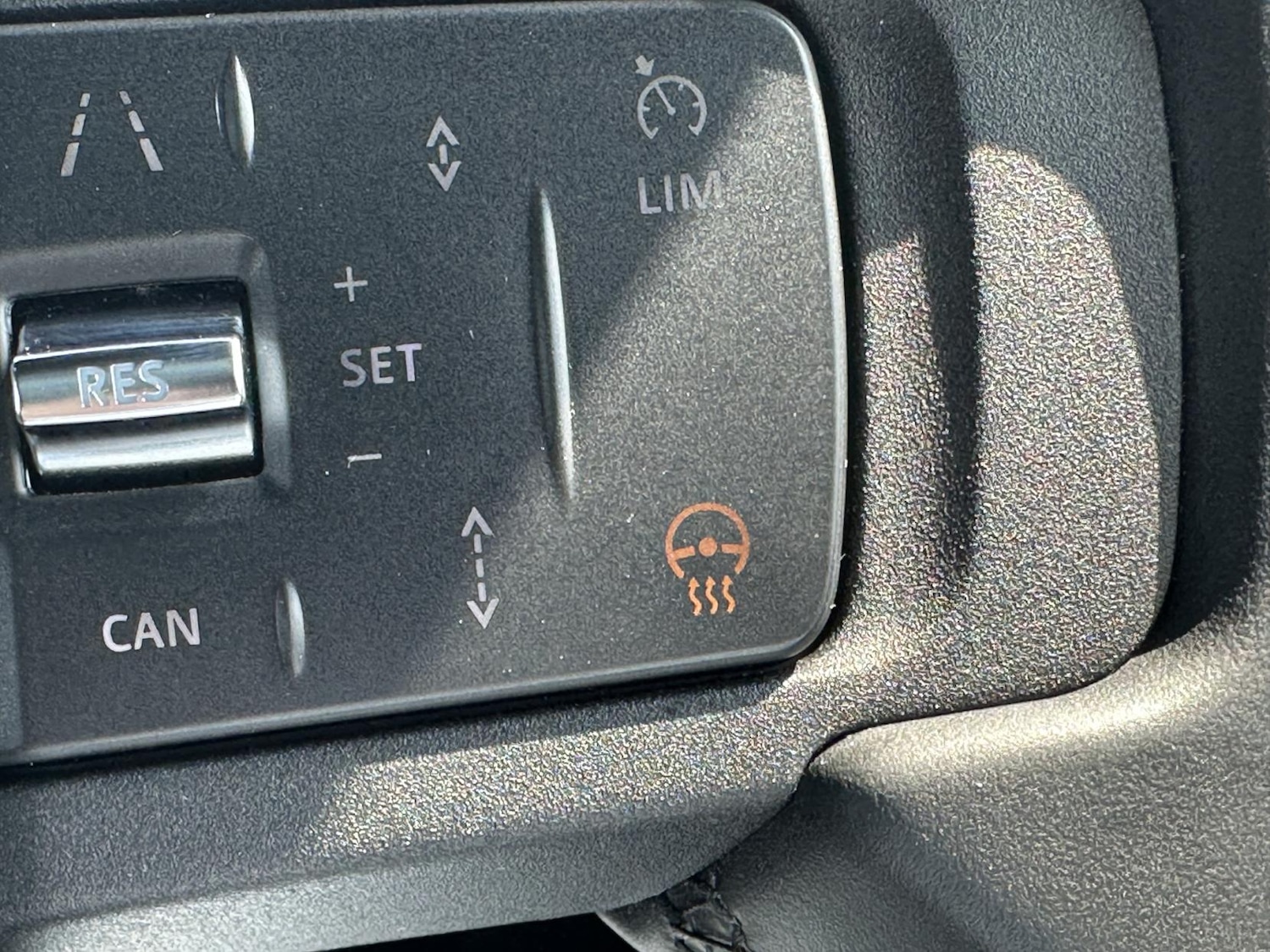 Used Land Rover Defender 2023 for sale - 77048028: Photo 37