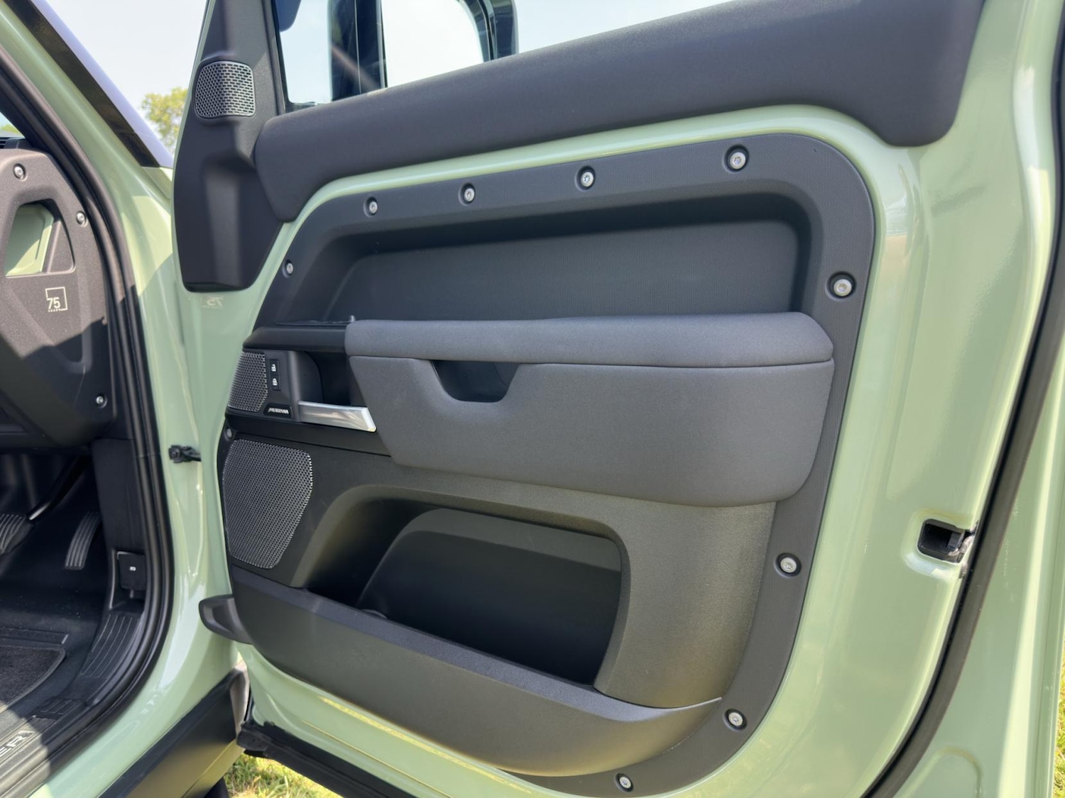 Used Land Rover Defender 2023 for sale - 77048028: Photo 49