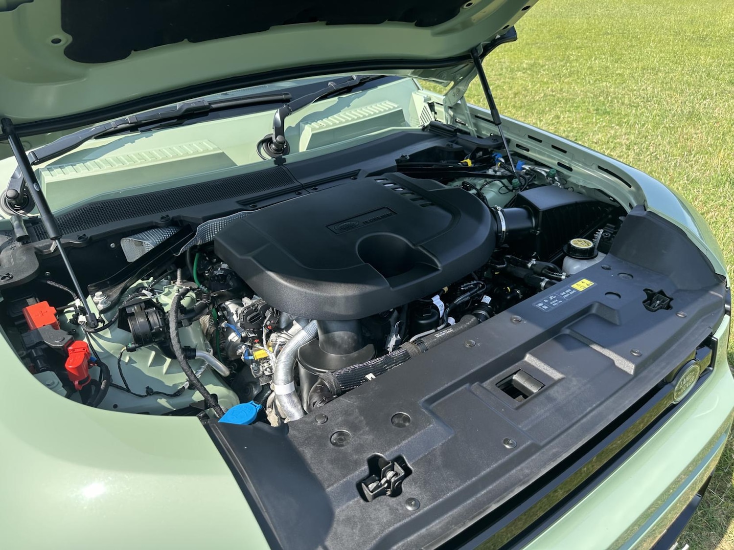 Used Land Rover Defender 2023 for sale - 77048028: Photo 60