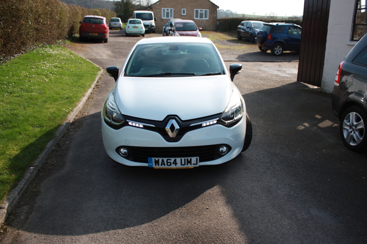 Used Renault Clio 2014 for sale - 77743438: Photo 2