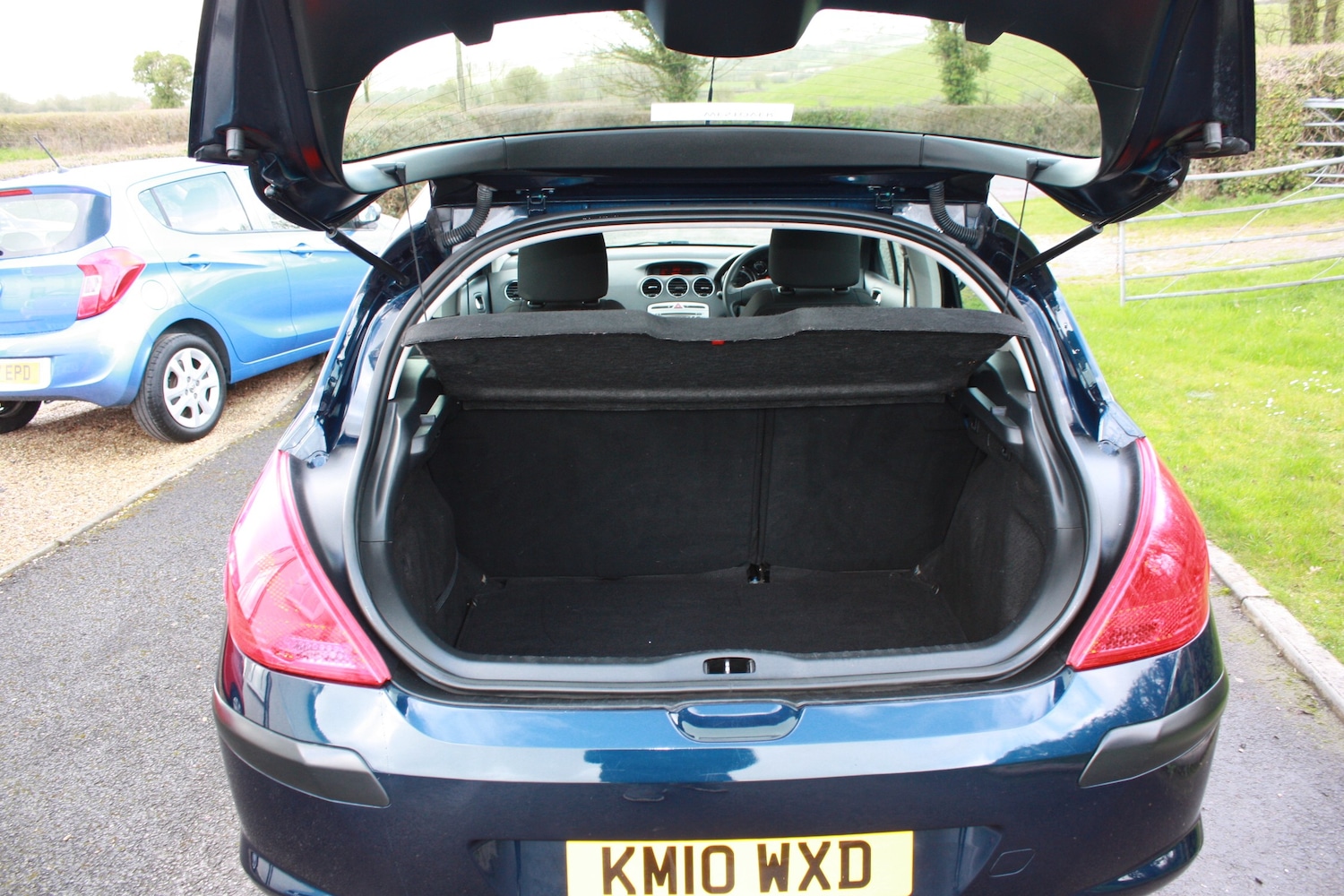 Used Peugeot 308 2010 for sale - 77730062: Photo 11