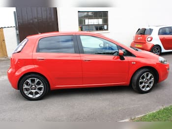 Used Fiat Punto 2015 for sale - 79889714: Photo