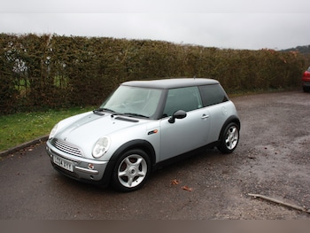 (04) - 1.6 Cooper Hatchback 3dr Petrol Manual Euro 3 (115 ps)