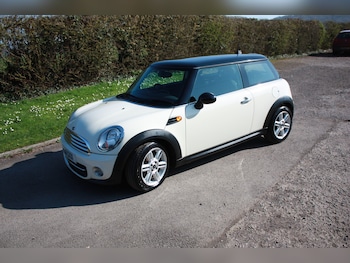 MINI Hatch feature image