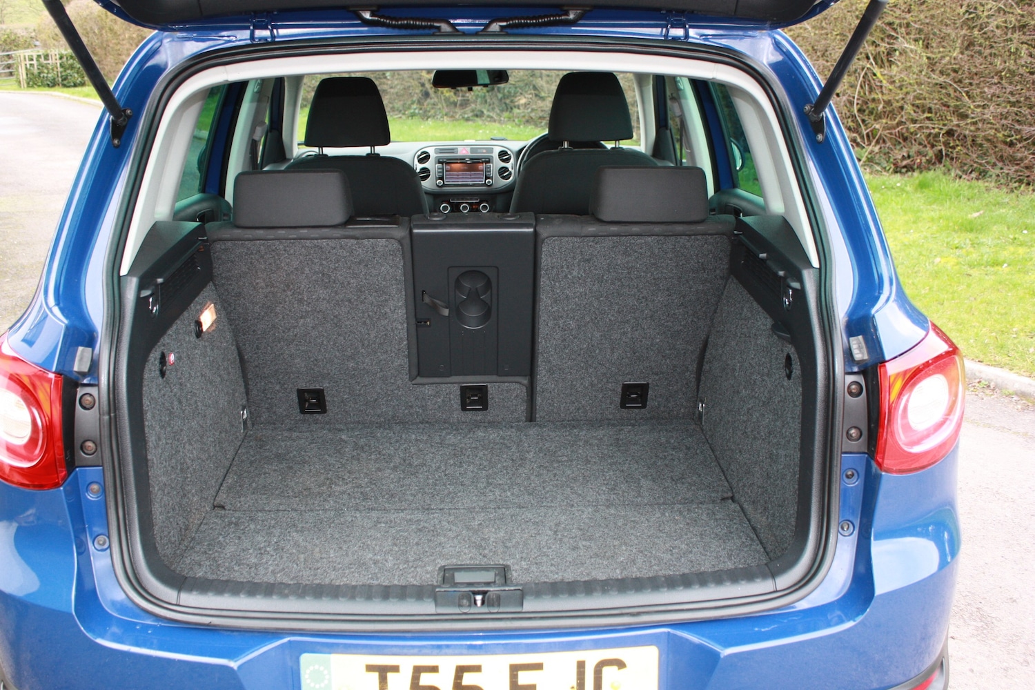 Used Volkswagen Tiguan 2010 for sale - 77635527: Photo 11