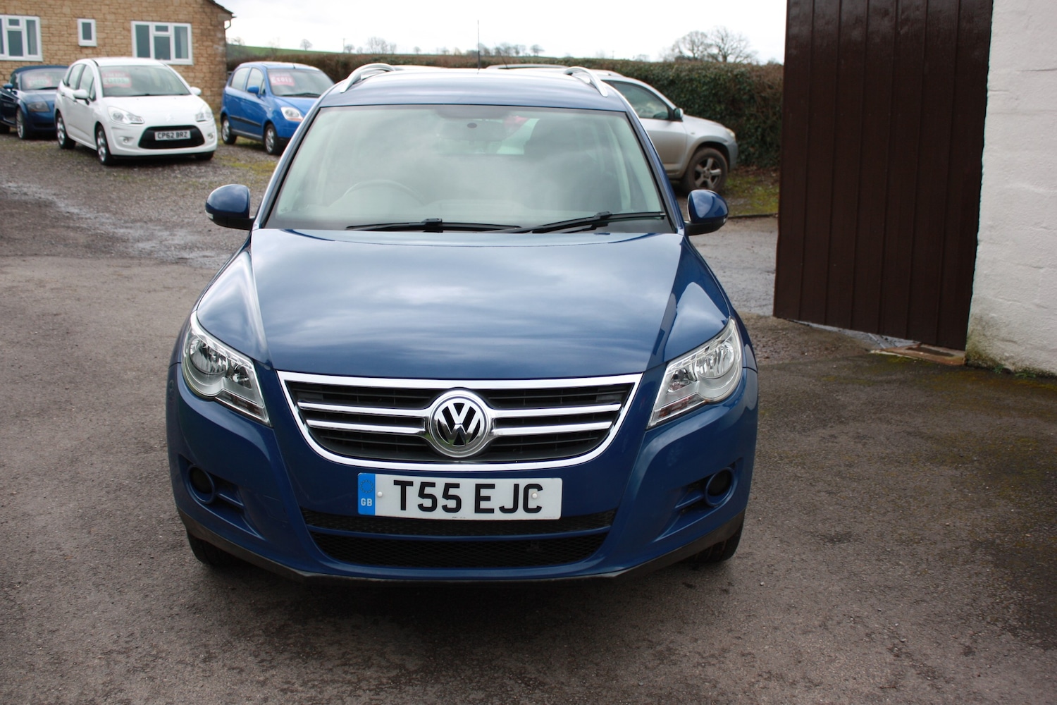 Used Volkswagen Tiguan 2010 for sale - 77635527: Photo 2