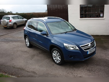 Used Volkswagen Tiguan 2010 for sale - 77635527: Photo