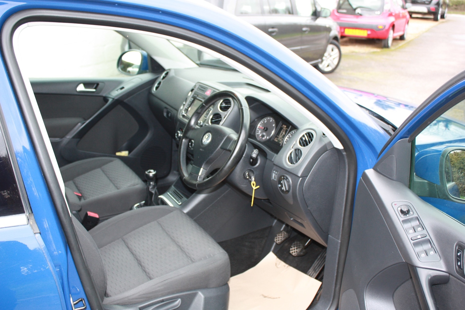 Used Volkswagen Tiguan 2010 for sale - 77635527: Photo 9