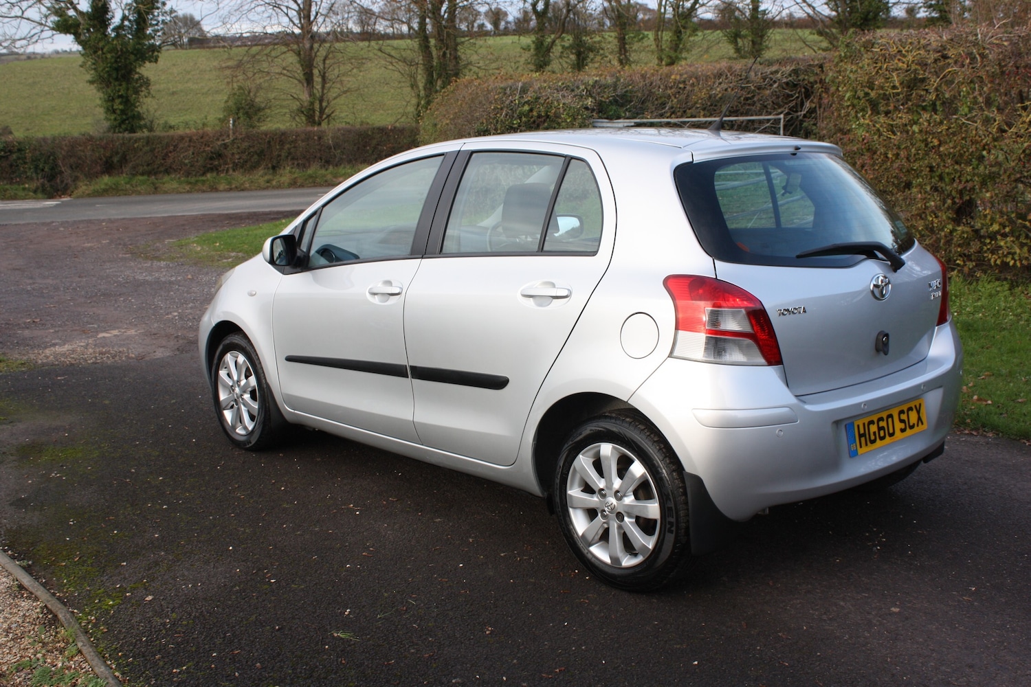Used Toyota Yaris 2011 for sale - 76711939: Photo 7