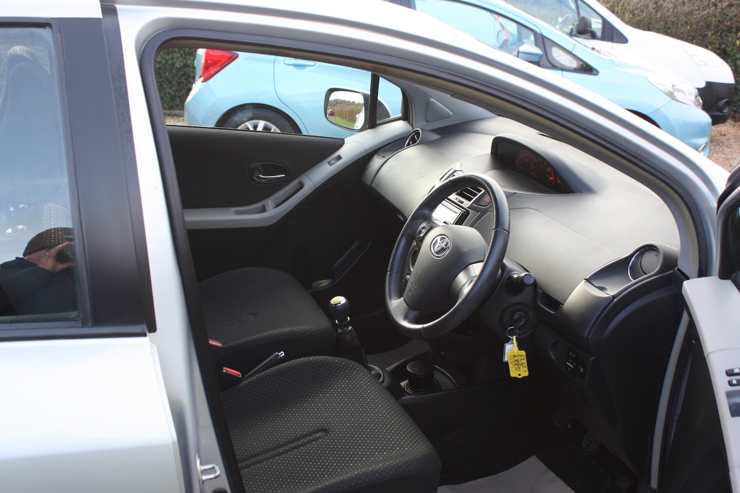 Used Toyota Yaris 2011 for sale - 76711939: Photo 9
