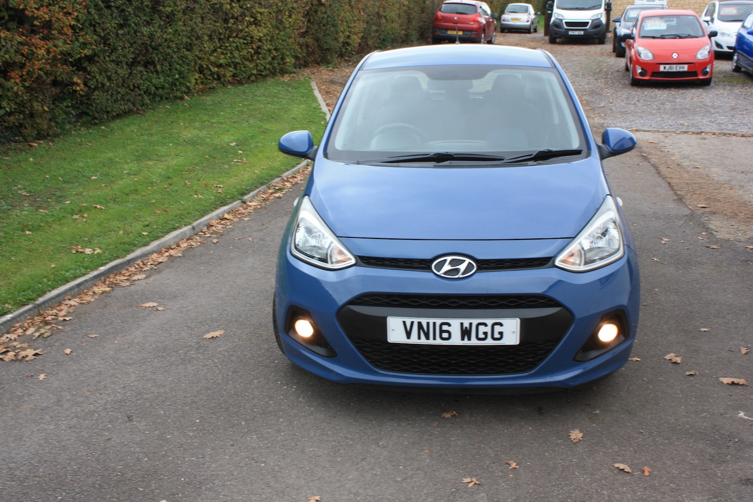Used Hyundai i10 2016 for sale - 76346871: Photo 2