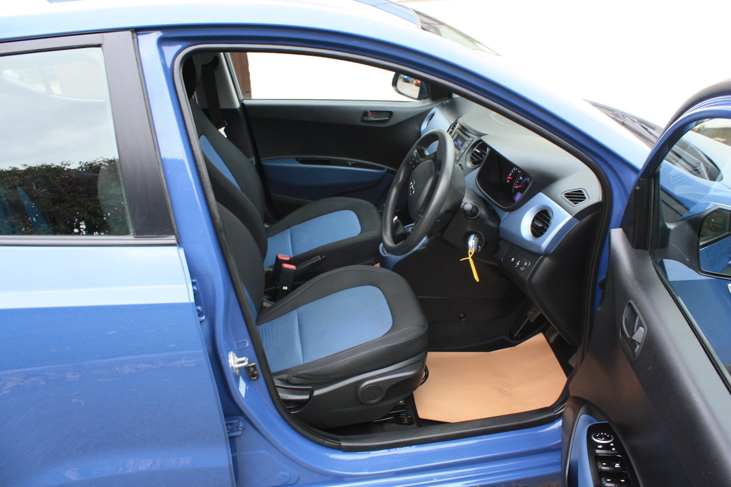 Used Hyundai i10 2016 for sale - 76346871: Photo 8