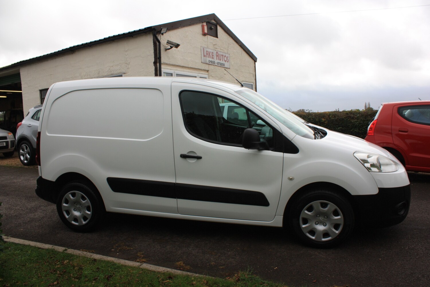 Used Peugeot Partner 2013 for sale - 76453691: Photo 4