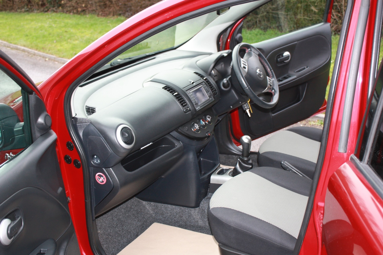 Used Nissan Note 2011 for sale - 77417544: Photo 13