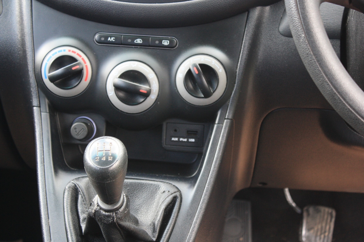 Used Hyundai i10 2012 for sale - 76376846: Photo 14