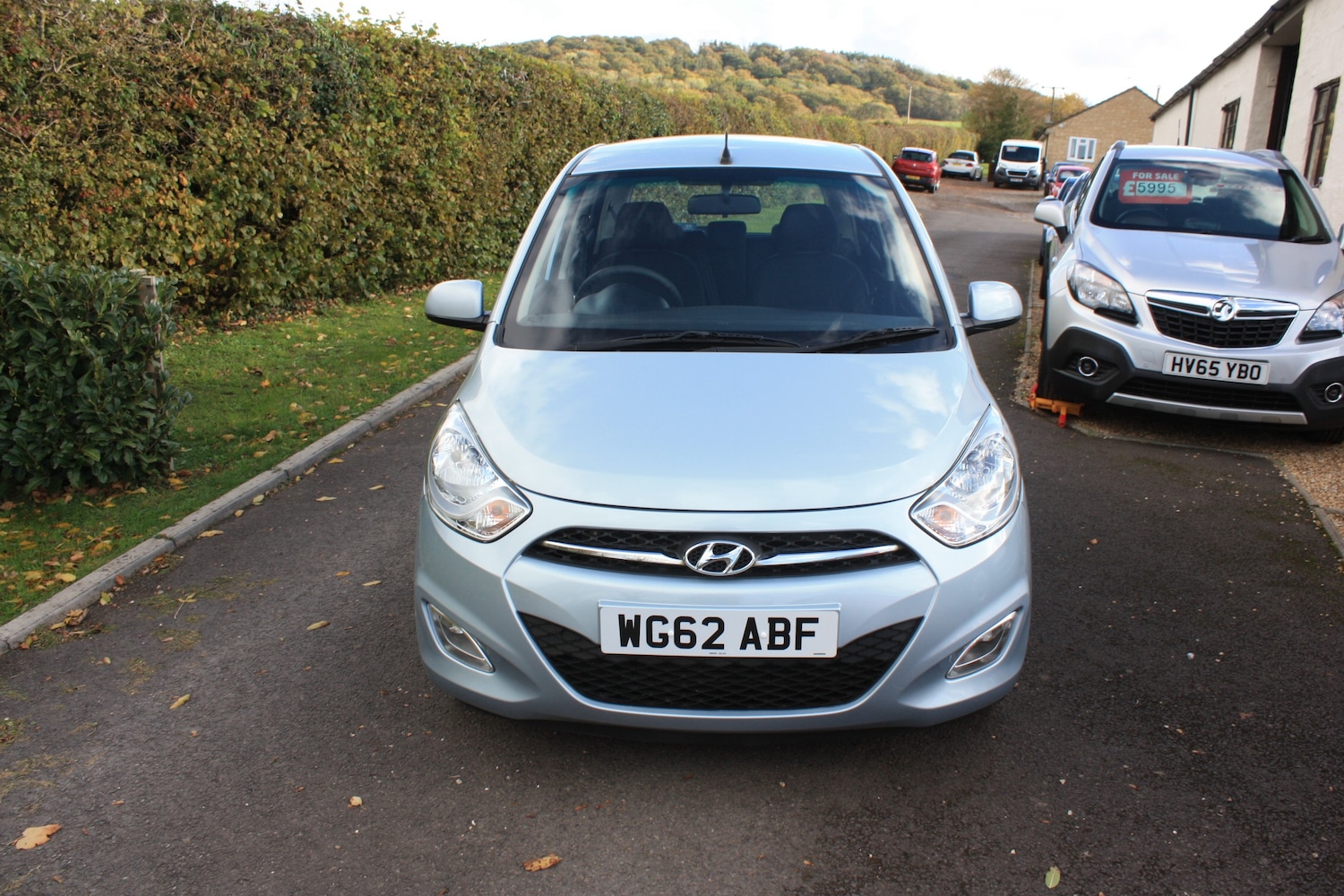 Used Hyundai i10 2012 for sale - 76376846: Photo 2