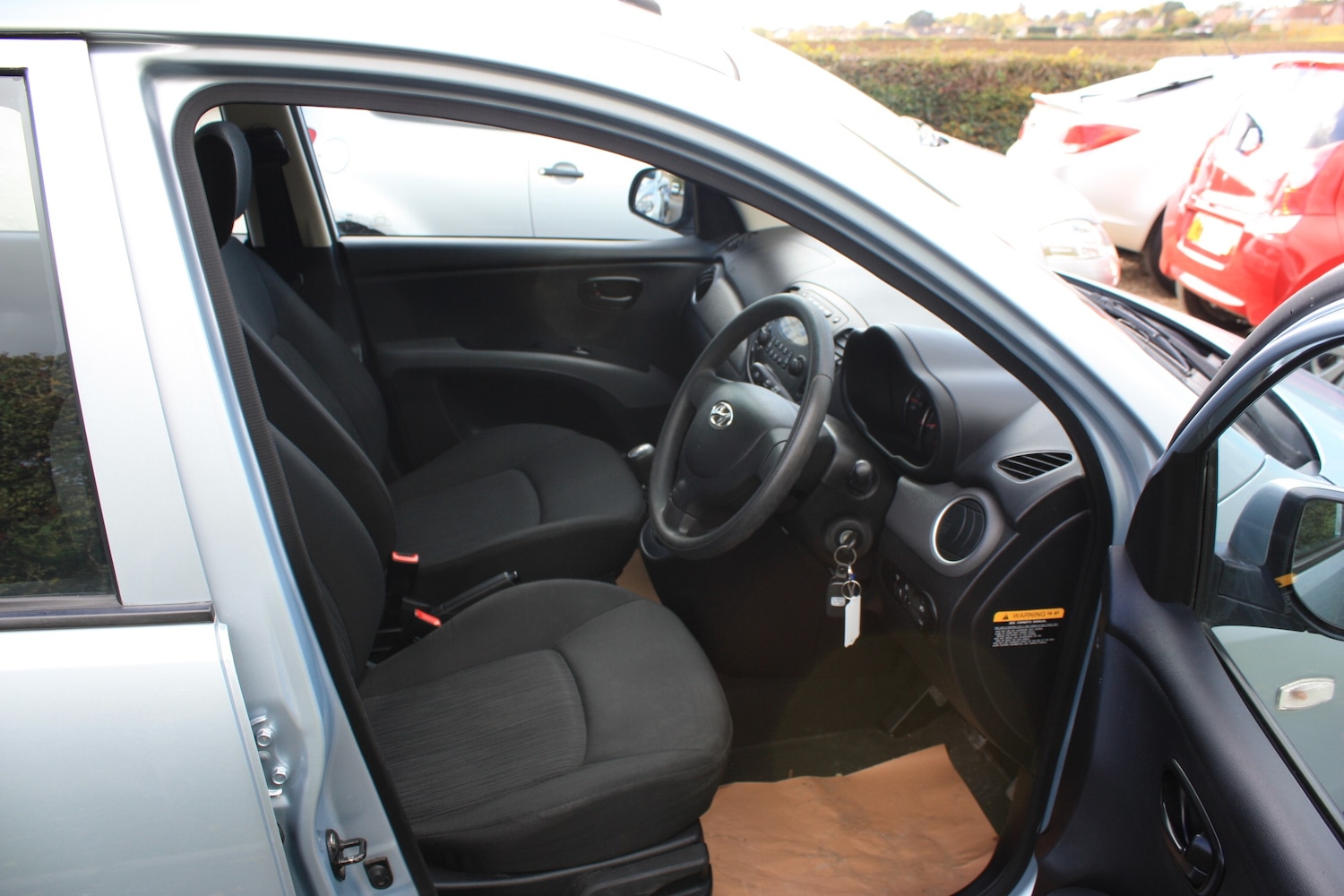 Used Hyundai i10 2012 for sale - 76376846: Photo 9