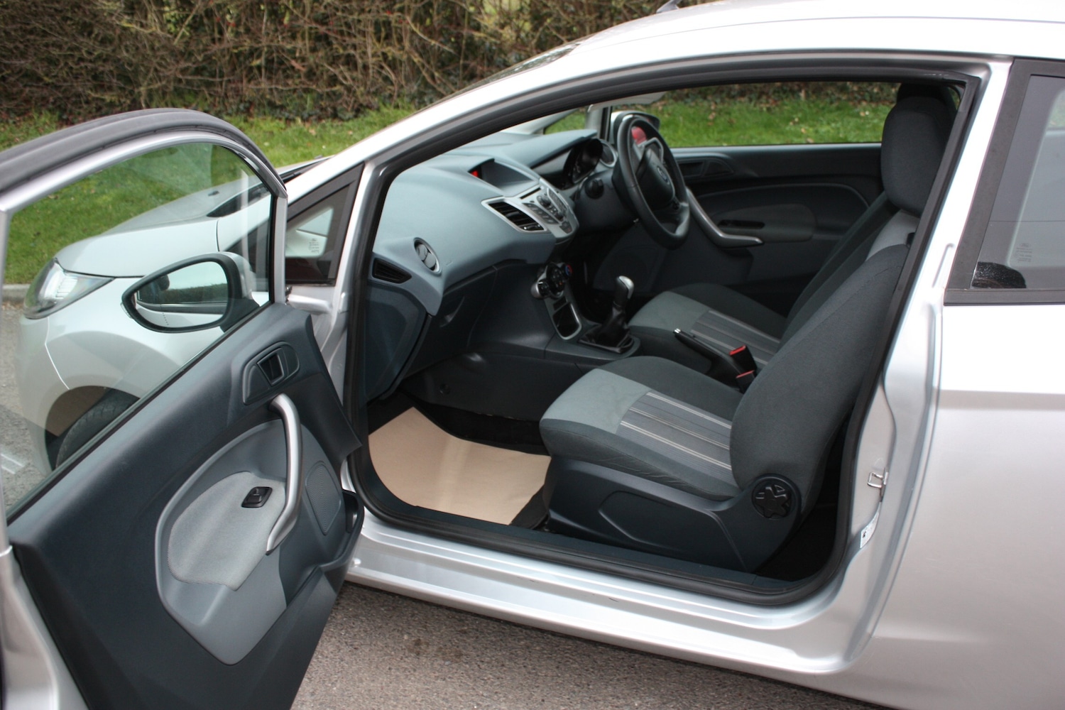 Used Ford Fiesta 2010 for sale - 77061724: Photo 12