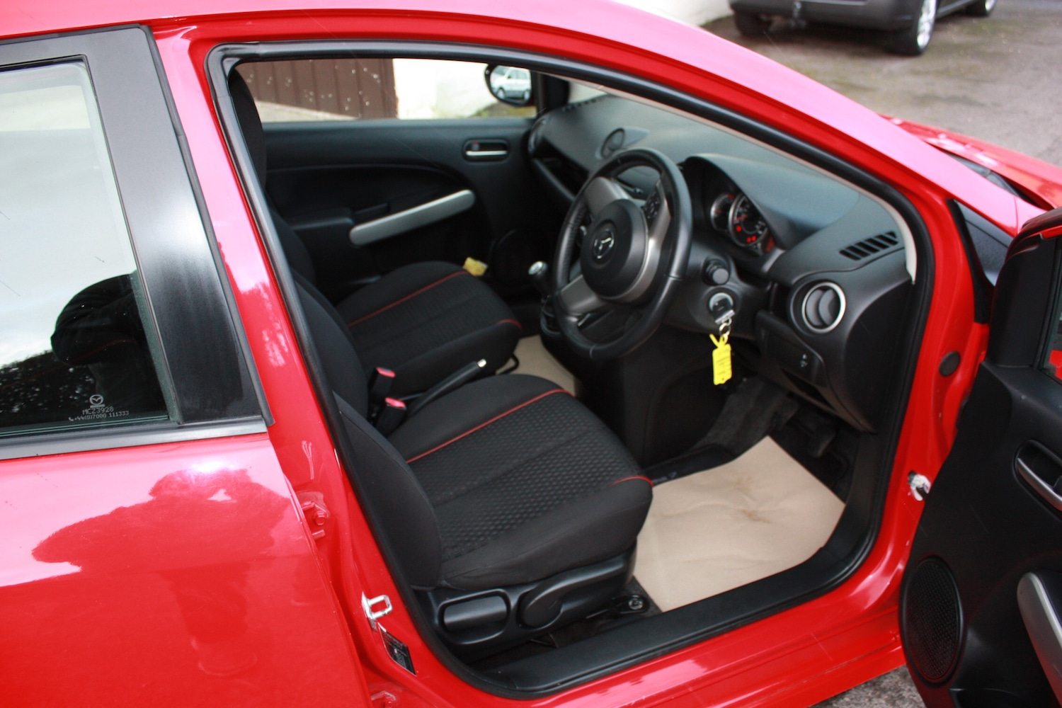 Used Mazda Mazda2 2011 for sale - 77341078: Photo 9