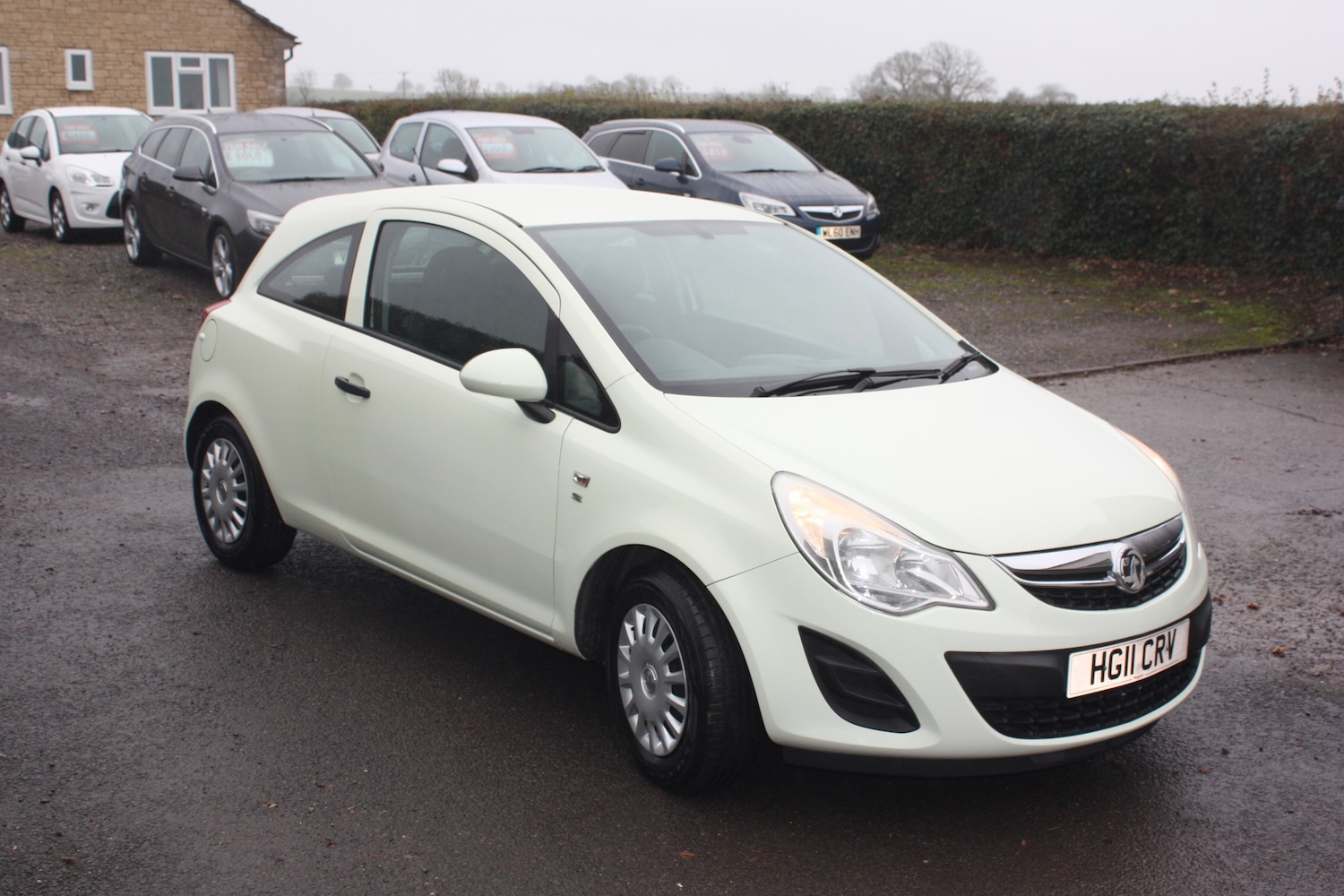 Used Vauxhall Corsa 2011 for sale - 76724110: Photo 3