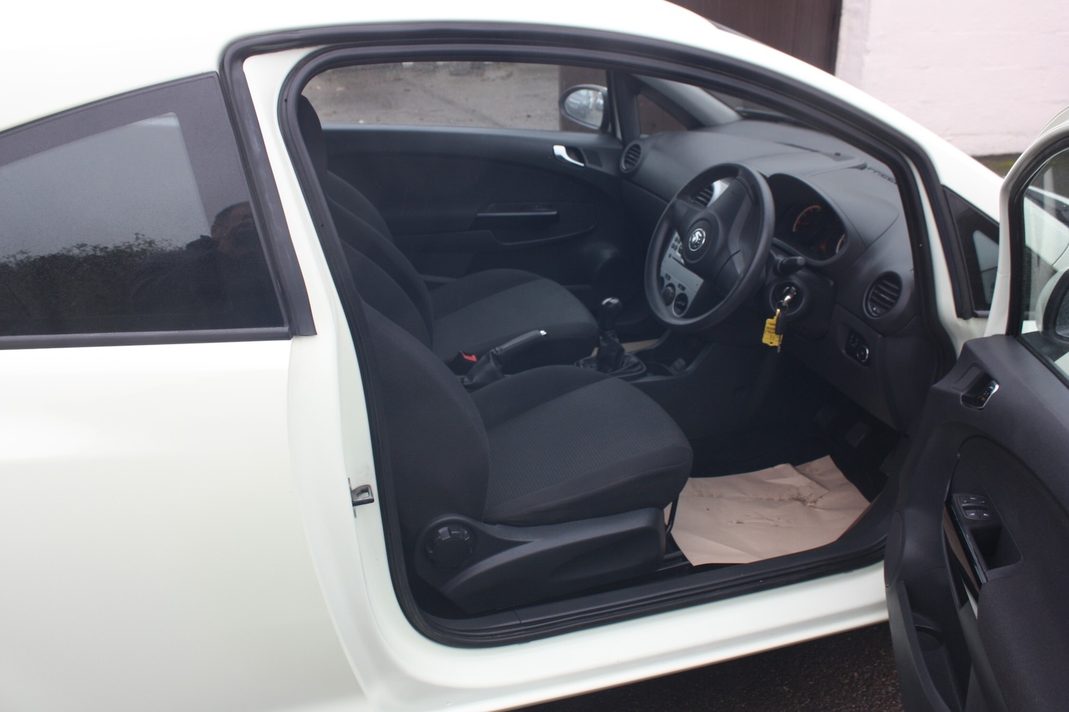 Used Vauxhall Corsa 2011 for sale - 76724110: Photo 8