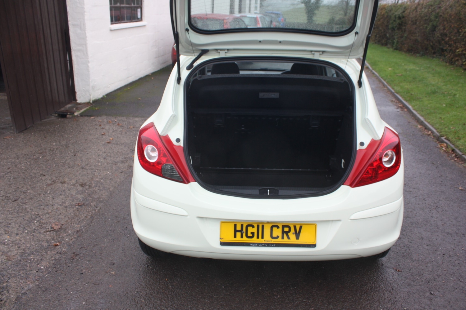 Used Vauxhall Corsa 2011 for sale - 76724110: Photo 9