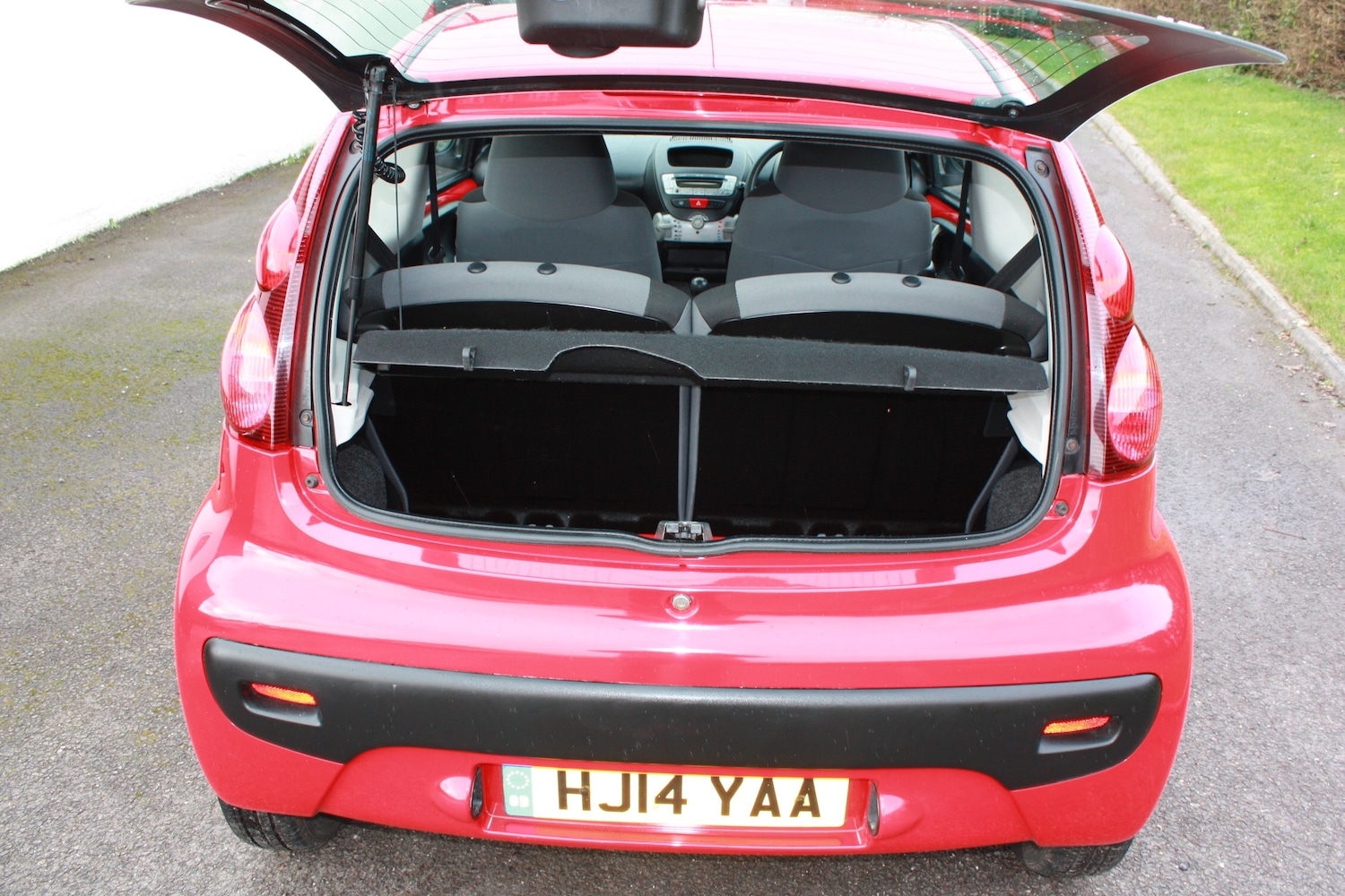 Used Peugeot 107 2014 for sale - 77501907: Photo 12