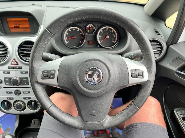 Used Vauxhall Corsa 2013 for sale - 75411352: Photo 23