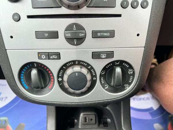 Used Vauxhall Corsa 2013 for sale - 75411352: Photo 31