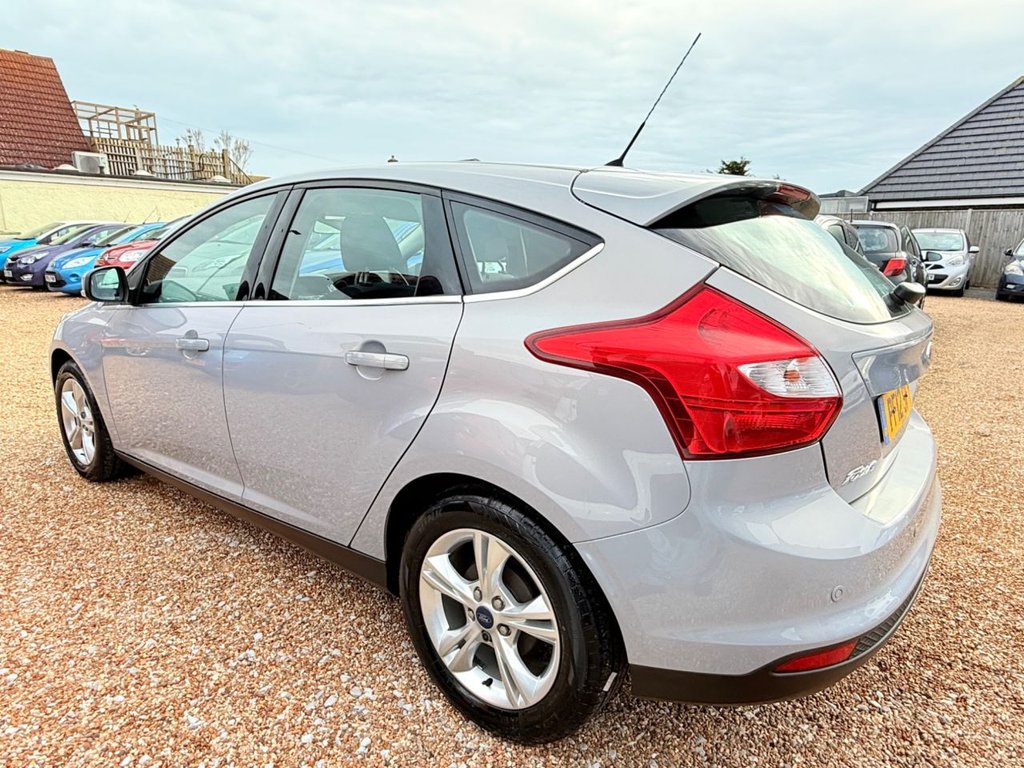 Used Ford Focus 2012 for sale - 76470574: Photo 3