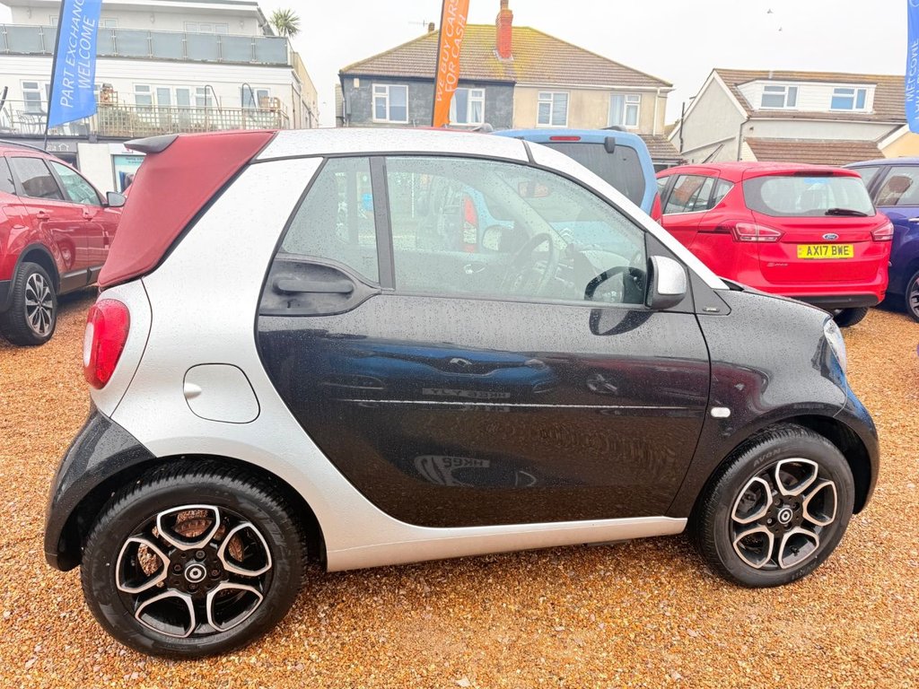 Used smart fortwo 2018 for sale - 78044794: Photo 2