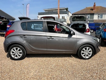 Used Hyundai i20 2012 for sale - 75630853: Photo