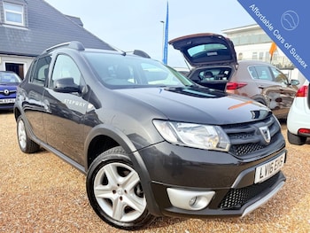 Used Dacia Sandero Stepway 2016 for sale - 77583437: Photo