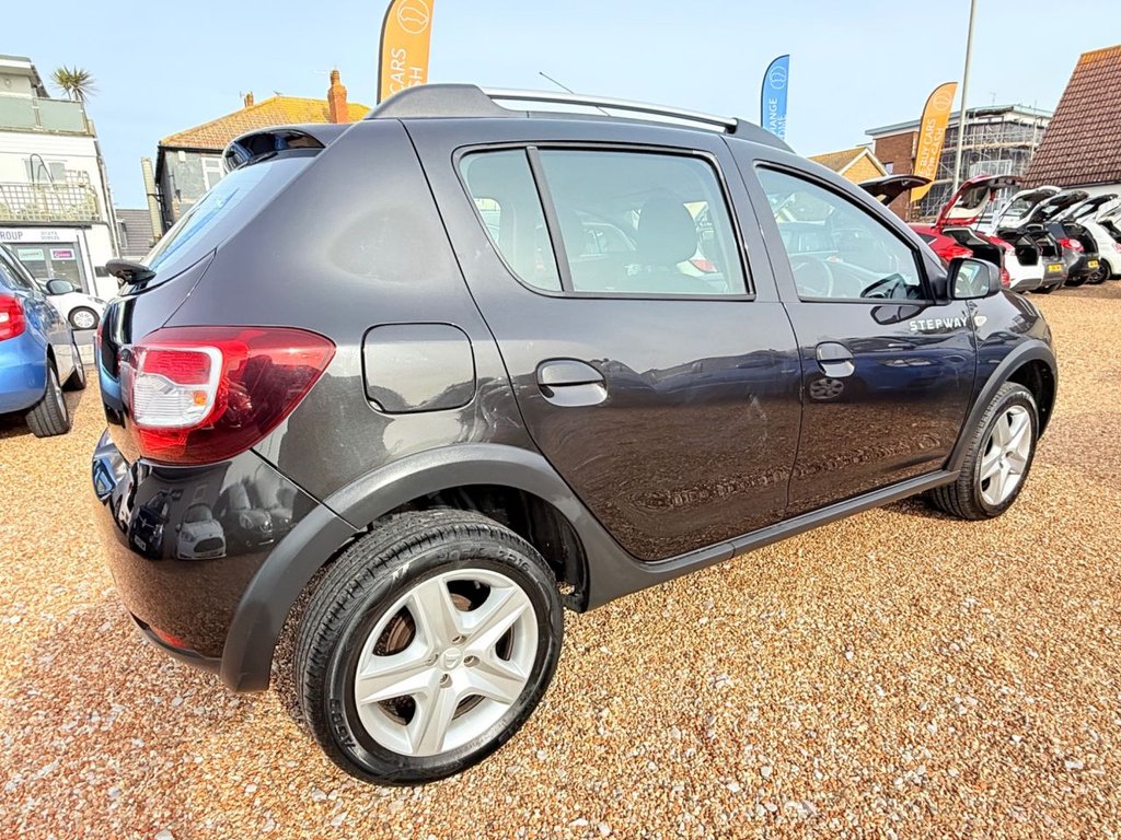 Used Dacia Sandero Stepway 2016 for sale - 77583437: Photo 3