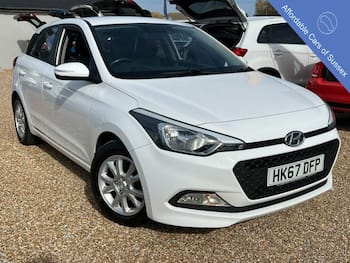 Used Hyundai i20 2017 for sale - 79695129: Photo