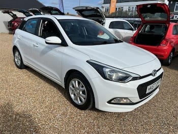 Used Hyundai i20 2017 for sale - 79695129: Photo