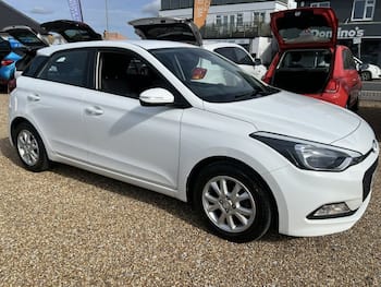 Used Hyundai i20 2017 for sale - 79695129: Photo
