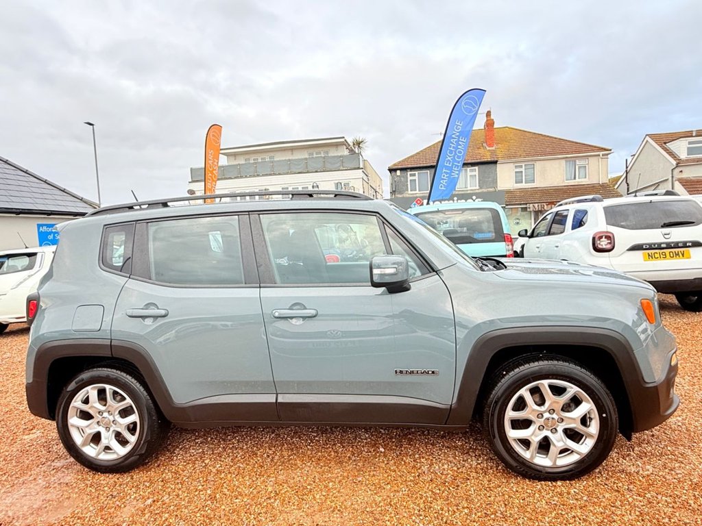 Used Jeep Renegade 2016 for sale - 77122072: Photo 2