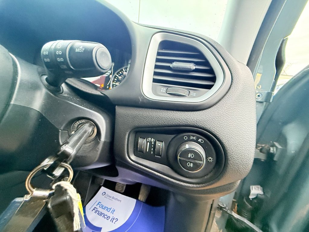 Used Jeep Renegade 2016 for sale - 77122072: Photo 33