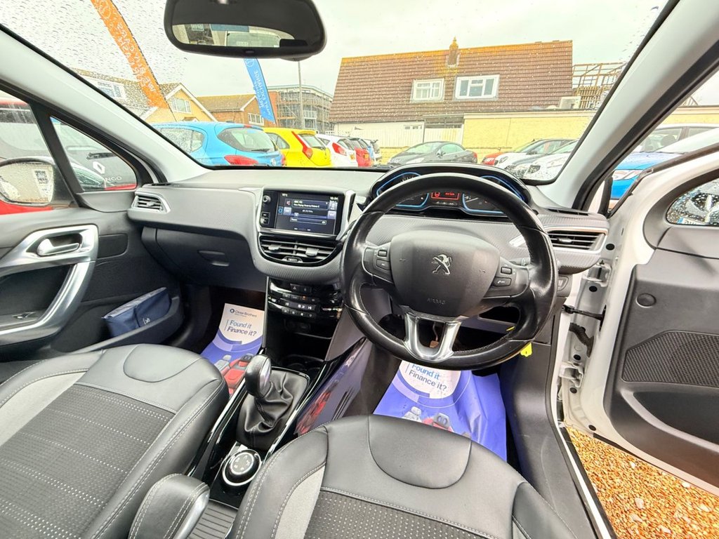 Used Peugeot 2008 2015 for sale - 77188652: Photo 13