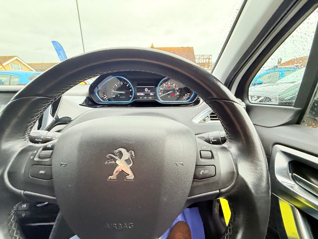 Used Peugeot 2008 2015 for sale - 77188652: Photo 31