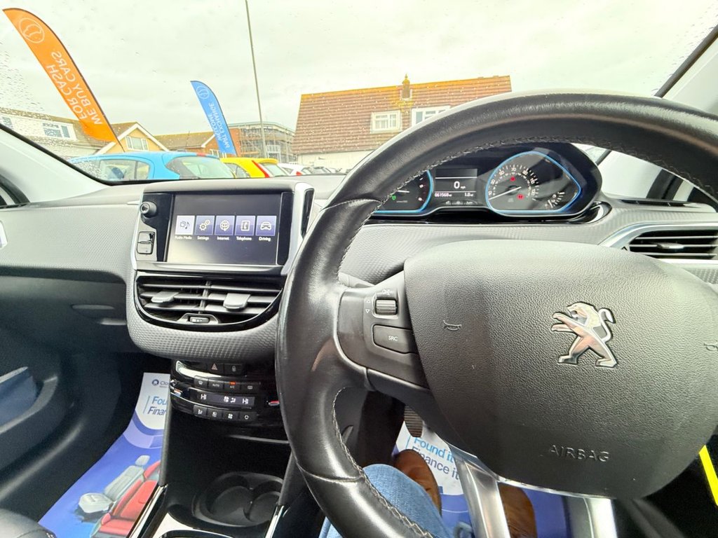 Used Peugeot 2008 2015 for sale - 77188652: Photo 32