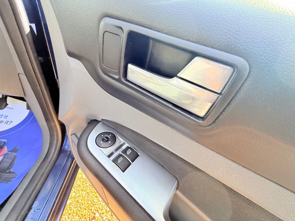 Used Ford Focus 2011 for sale - 77920468: Photo 19